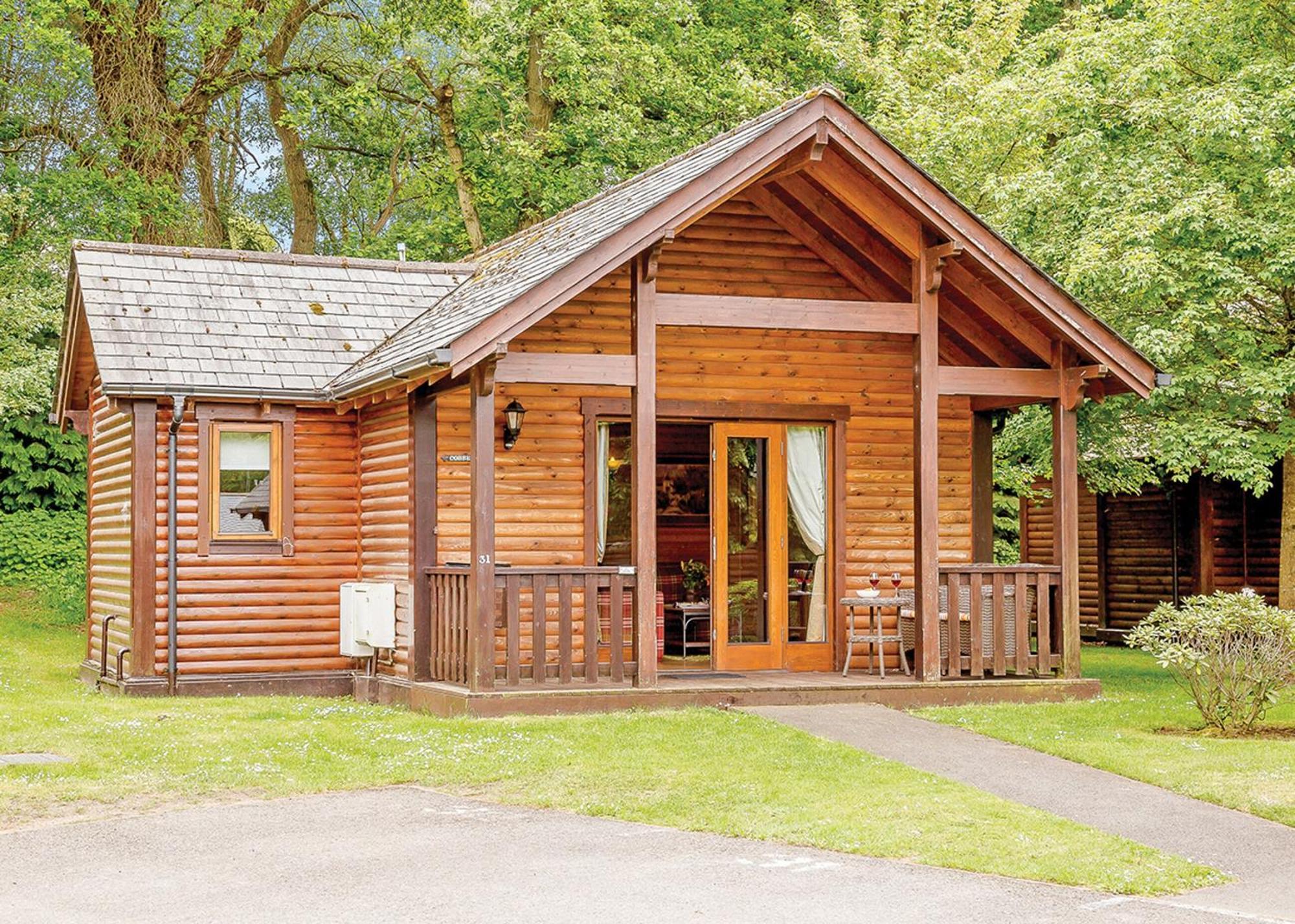 Tilford Woods Lodge Retreat Farnham  Exterior photo